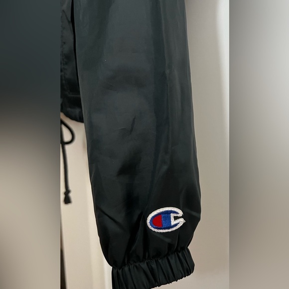 Champion cropped windbreaker - Picture 5 of 9